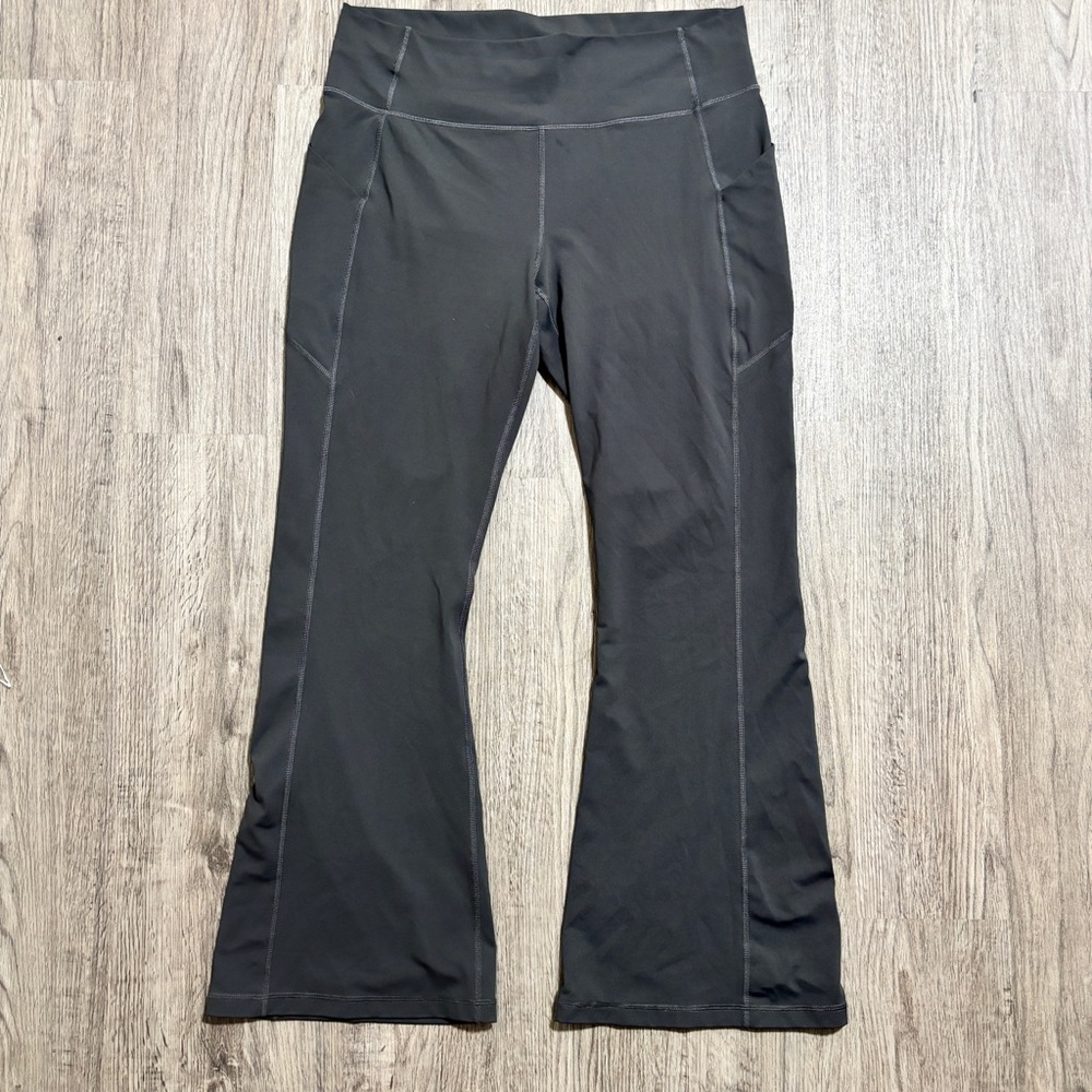 Fabletics Pure Luxe Women’s Dark Gray Flare Yoga Pants High Rise Stretch Size XL